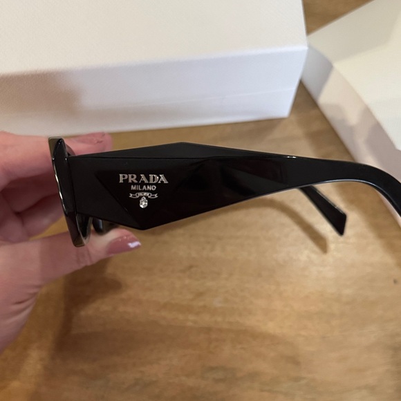 Prada PR 17WS Sunglasses - Picture 3 of 9